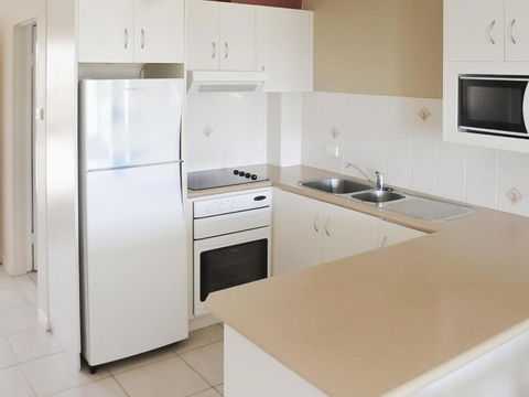 Fairholme 5 Opposite Lake - Kempsey Accommodation 5