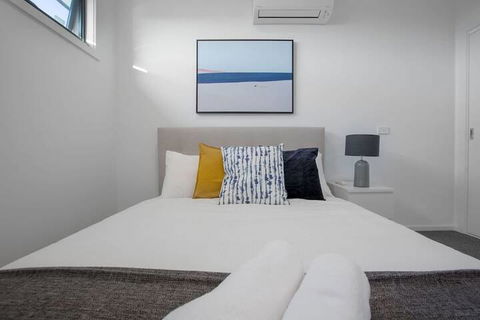 Trendy Sweet Home In Blackburn South - Kempsey Accommodation 5