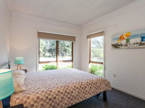 OCEANS 12 ANGLESEA - Kempsey Accommodation 4