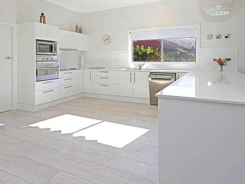 Fairwater In Mollymook - Kempsey Accommodation 3