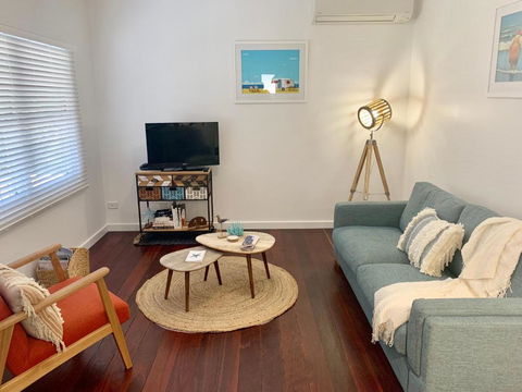 Yaringa Cottage...by The Sea - Kempsey Accommodation 4