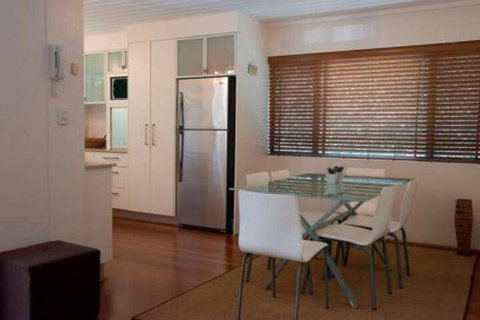 Absolute Beachfront Mooloolaba - Kempsey Accommodation 6