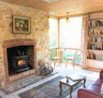 Adelaide Hills Camellia Cottage WiFi - Kempsey Accommodation