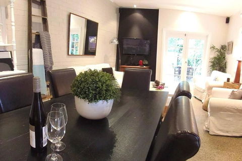 YSG The Edward Townhouses 155 & 157 Steps To Town - Kempsey Accommodation 2