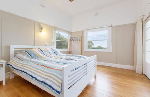 BEACHSIDE GETAWAY DROMANA - Kempsey Accommodation 3