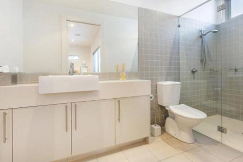 PALM COURT RETREAT MORNINGTON - Kempsey Accommodation 6
