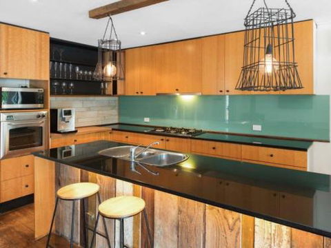 Family Foreshore Favourite - Kempsey Accommodation 2