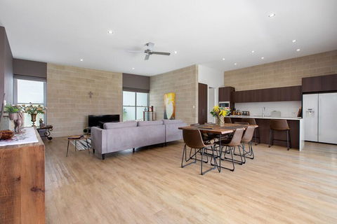 BEACHSIDE HAVEN - Kempsey Accommodation 3