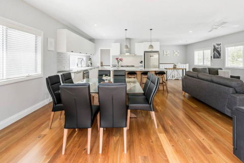 HALE KUPA Rye Beach House Spa Table Tennis - Kempsey Accommodation 4
