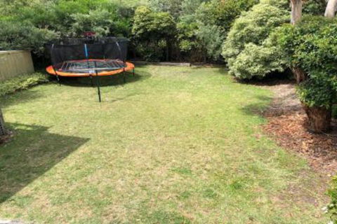 HIP NAUTIC 100 Metres To Beach - Kempsey Accommodation 3