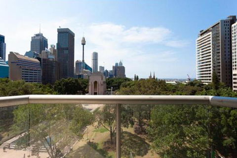 THE HYDEAWAY LUXE HYDE PARK CITY APARTMENT Hosted By LAbode Accommodation - Kempsey Accommodation 4