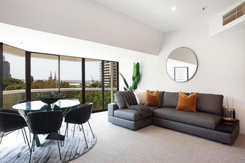 THE HYDEAWAY LUXE HYDE PARK CITY APARTMENT Hosted By LAbode Accommodation - Kempsey Accommodation 0
