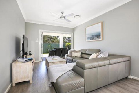 Wowly Waters Pet Friendly 1 Min Walk To Beach - Kempsey Accommodation 0