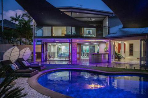 Absolute Lakefront Port Douglas - Kempsey Accommodation 6