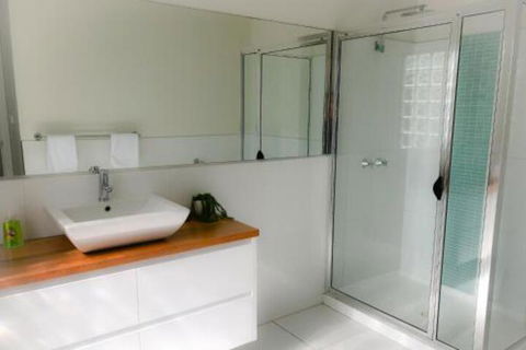 BAY Of FIRES BEACH SHACK Ocean Views From A Modern Beachhouse - Kempsey Accommodation 5