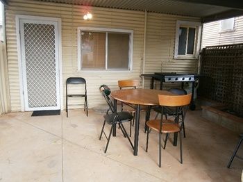Aussie Bacon & Eggs Cottages - Kempsey Accommodation 1