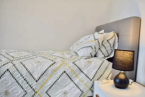 Homy Apartment In Trendy Haberfield - Kempsey Accommodation 4