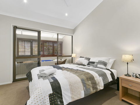 A Superb Location For Enjoying The Best Of Noosa Unit 2 / 69 Noosa Parade - Kempsey Accommodation 2
