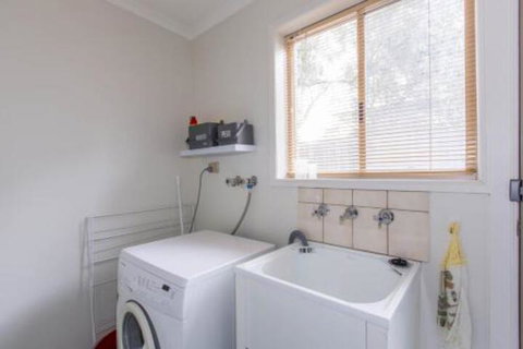 PERFECT On PYMBLE AVE - Kempsey Accommodation 4