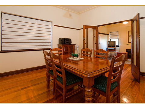 Fairholme Apartment - Kempsey Accommodation 3