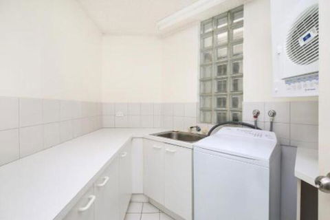 Wickham Cove Unit 10 45 Albert Street. Kings Beach - Kempsey Accommodation 4