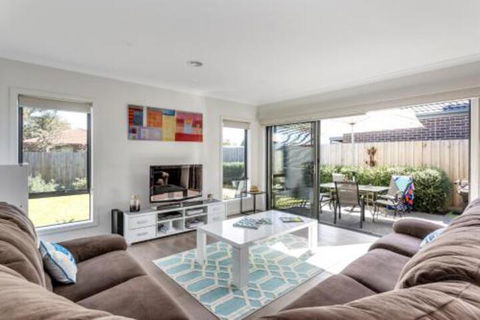 Once Upon A Tide - Kempsey Accommodation 0