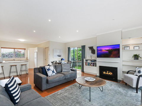 GUILDFORD COTTAGE - Kempsey Accommodation 2