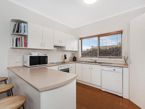 GUILDFORD COTTAGE - Kempsey Accommodation 1