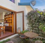 SEAVIEWS MORNINGTON.... - Kempsey Accommodation