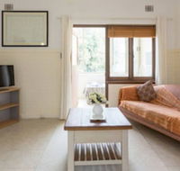 B6 Cafes  Restaurants close to UWA - Kempsey Accommodation