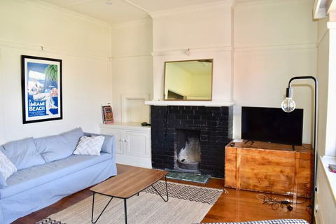 Art Deco Apt In Sunny Elwood Minutes To St. Kilda - Kempsey Accommodation 2