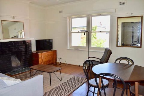 Art Deco Apt In Sunny Elwood Minutes To St. Kilda - Kempsey Accommodation 3