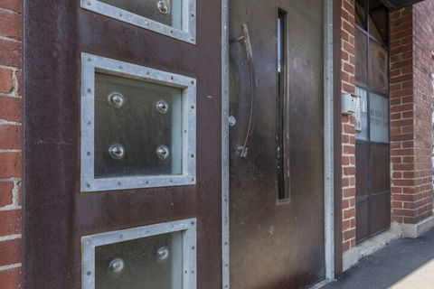Fabulous Fitzroy Converted Warehouse - Kempsey Accommodation 1