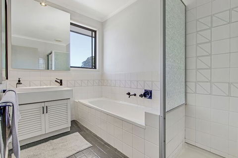 On The Hill At Metung - Kempsey Accommodation 7