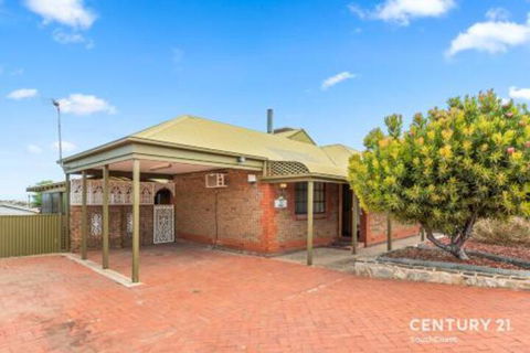 Reef & Vines Port Noarlunga - Kempsey Accommodation 2
