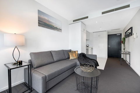 FARINA, 1BDR Docklands Apartment - Kempsey Accommodation 2