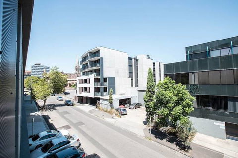 Stunning Bright Apartment At Hawthron/Glenferrie Station - Kempsey Accommodation 1