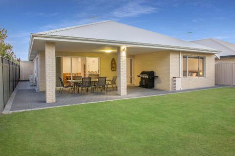 Fairway Isle - Kempsey Accommodation 2