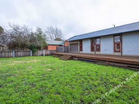 Family Friendly Weatherboard Cottage - Kempsey Accommodation 1