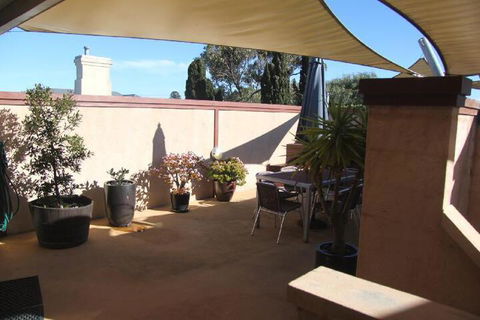 SACKVILLE APARTMENT 1 - Kempsey Accommodation 5