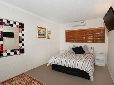 Anjuna 2 2 BDRM Budget Stay On Canal - Kempsey Accommodation 4