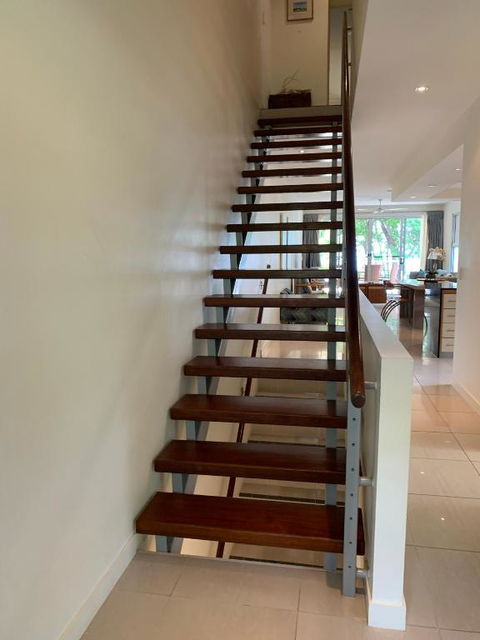 Beach House Apartment 1 - Kempsey Accommodation 4