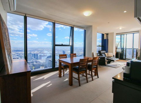 ON TOP Of THE WORLD BEST VIEWS In MELBOURNE !! - Kempsey Accommodation 6