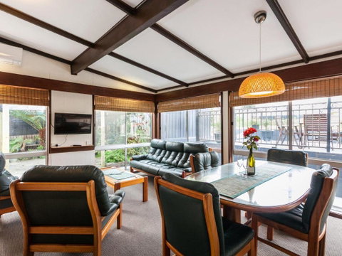 OCEAN SOUNDS Anglesea - Kempsey Accommodation 4