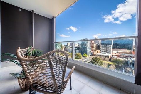 Above The Square On Hindmarsh Pool Gym Carpark - Kempsey Accommodation 3