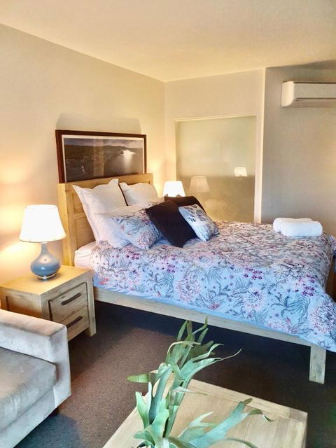 FAMILY ISLAND GETAWAY BEACHFRONT APARTMENT - Kempsey Accommodation 1