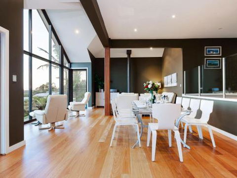 Venabu On Garuwa 20 Garuwa Street Spectacular House With Fabulous Views - Kempsey Accommodation 6