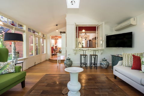 The Eaglehawk Country House Hotel Maldon - Kempsey Accommodation 5