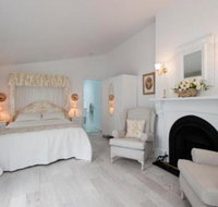 White Dove Cottage Bed  Breakfast