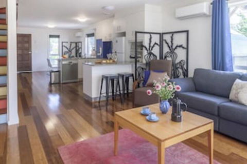 One Of A Kind Apartments - Kempsey Accommodation 0